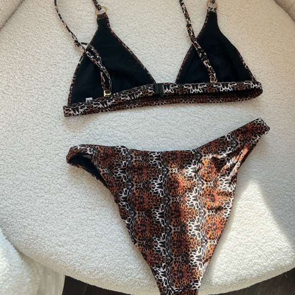 Cheetah Bikini - Picture 5 of 10